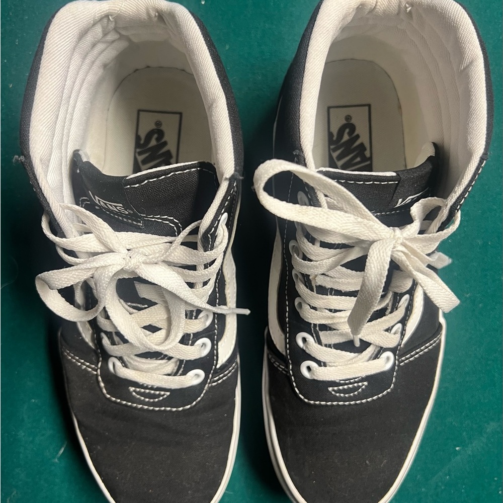 SOLD Women’s High-Top Trainer Sneaker